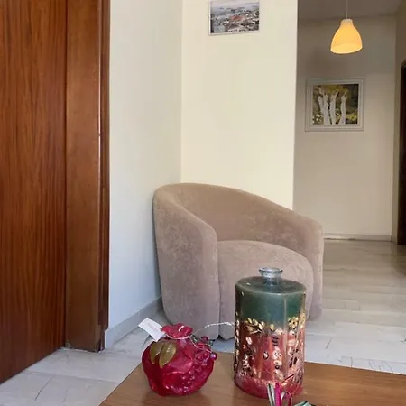 Central,Family Friendly Apt 아파트 *