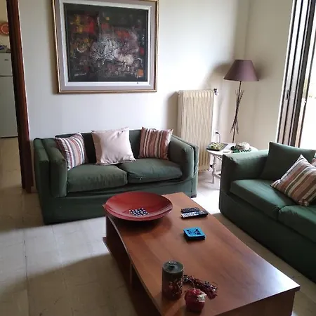 Central,Family Friendly Apt 아파트 *